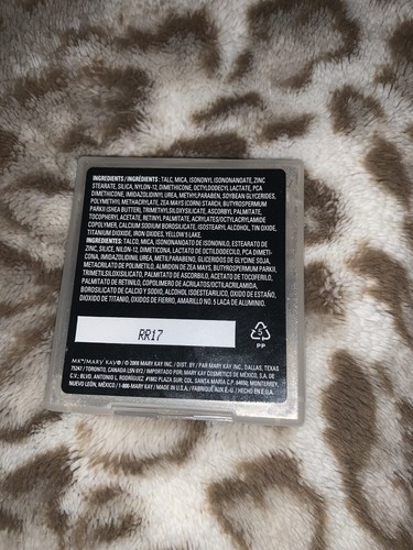 Mary Kay Mineral Shimmer Powder CANARY DIAMOND - Brand New - Discontinued - Picture 3 of 3