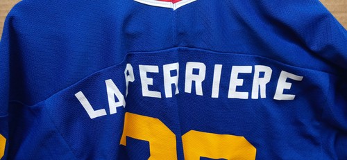 Starter Authentic Collection Ctr Ice St. Louis Blues Jersey 22 LAPERRIERE Medium - Picture 7 of 10