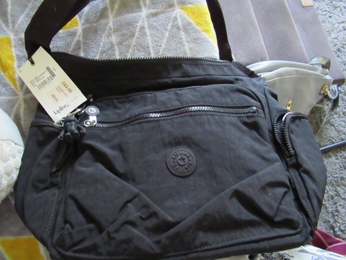 LOVELY KIPLING BAG NEVER USED STILL TAGGED