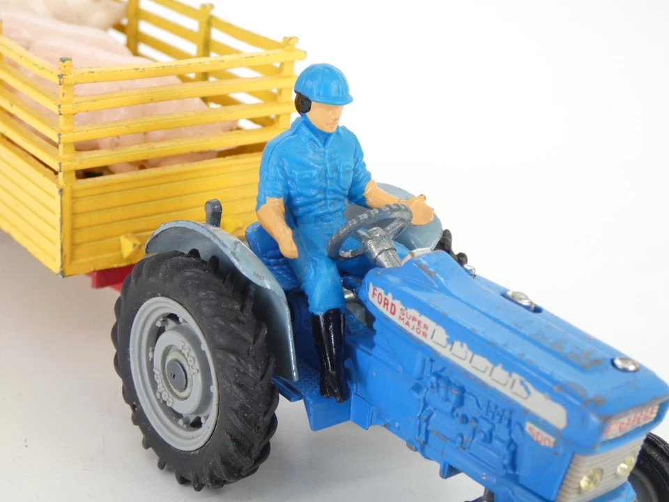 Corgi Beast Carrier Ford Tractor SUPER RARE No58 Vintage Toy Farming Trailer - Image 4 of 4