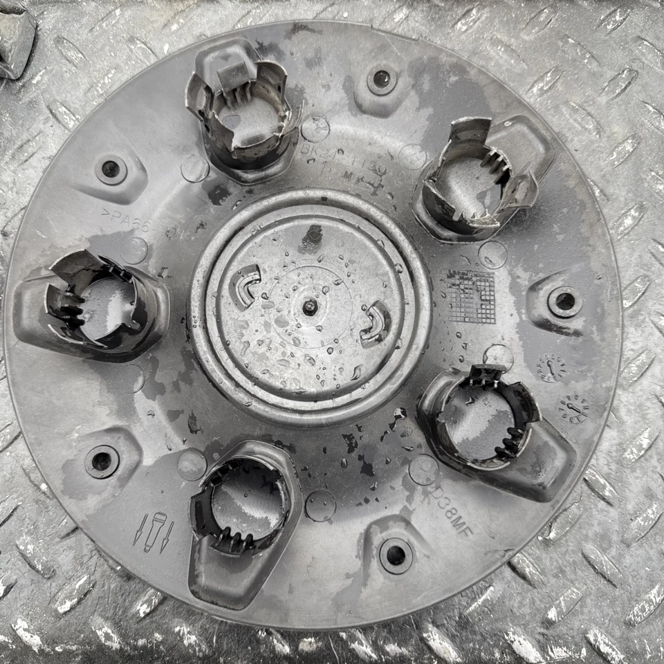 Ford Transit 150, 250, 350 (1) 2015-2021 tapacubos central único (OEM NUEVO) Foto 3 de 4