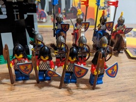 LEGO Vintage 1988 Classic Knights Black Monarch's Castle 6085 100% complete +box