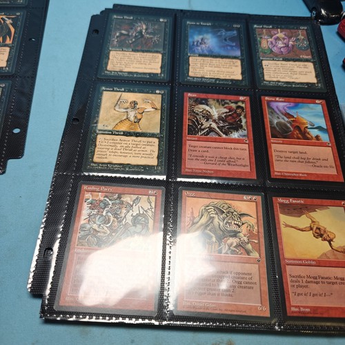 Old Vintage Magic Gathering Binder Sleeves 180 Cards Collection MTG 90s - Picture 7 of 22