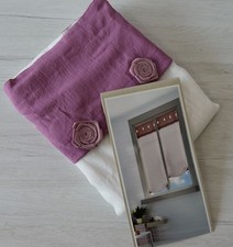 PAIR OF PACKAGED GLASS CURTAINS ART FUNNY ONION COLOR