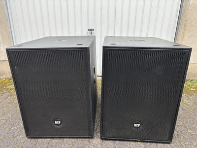 2 RCF 4 Pro 8003 AS MK 1 Subwoofer inklusive Blue Wheels