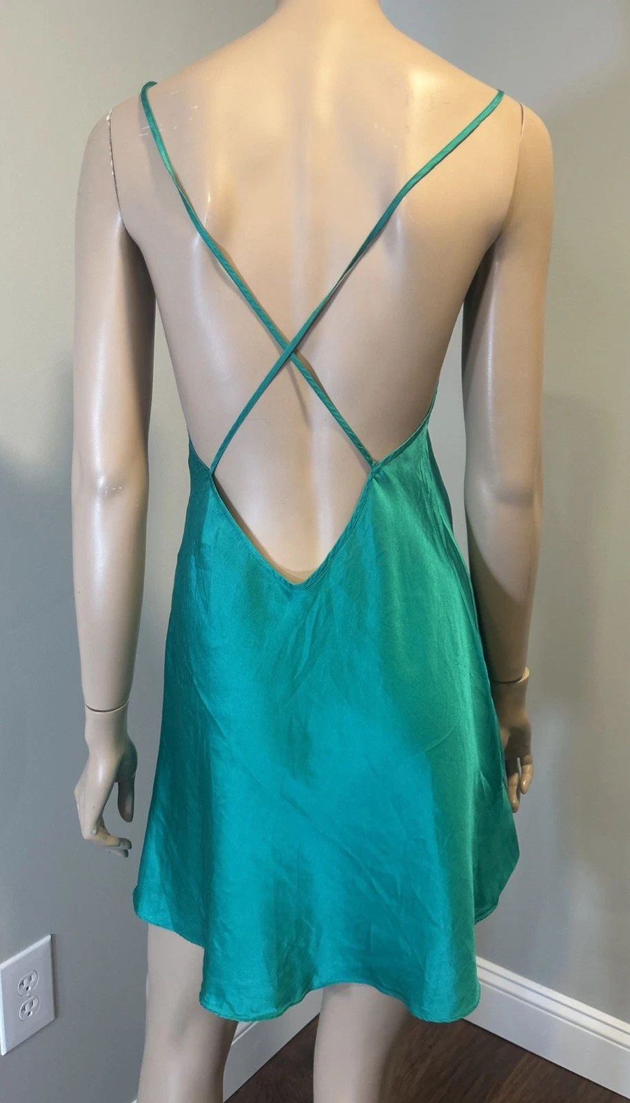 UNDERCOVER Camicia da notte Victoria's Secret 100% seta verde slip abito schiena aperta taglia M