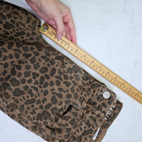 Pantalones de mezclilla ajustados American Eagle marrón con estampado de animales talla 4 regular - Imagen 11 de 13
