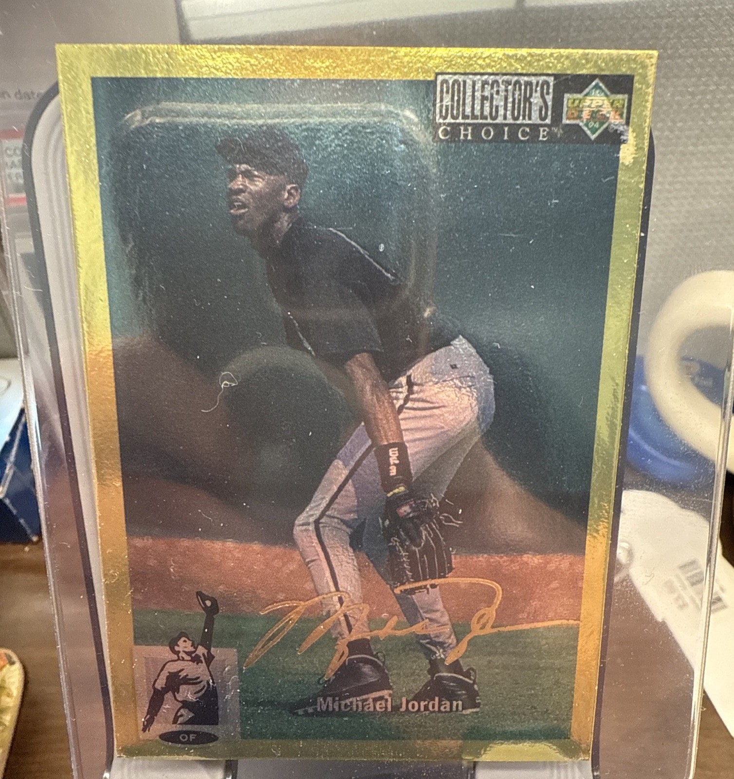 1994-95 Upper Deck Collector's Choice - Michael Jordan #23 Gold Foil Signature