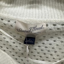 Universal Thread Ladies Cream colored Sweater, Never Worn, Small