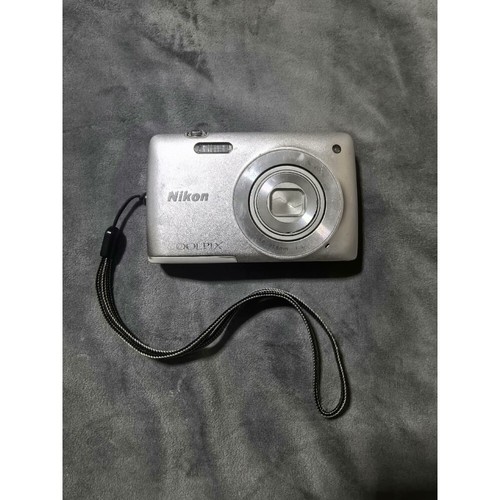 Nikon Coolpix S4200 Digital Camera 6x Optical Zoom Touch Screen Direct Print