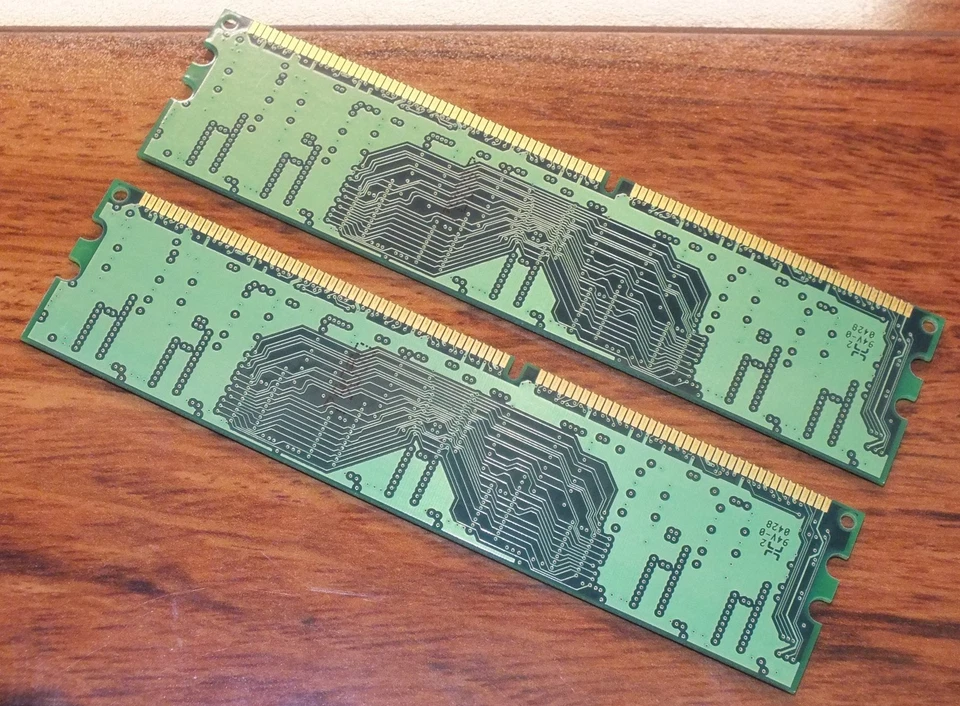 (2) Genuine Nanya (256 MB) PC Desktop Memory DIMM DDR PC3200U 400MHz CL3 - Image 2 of 3