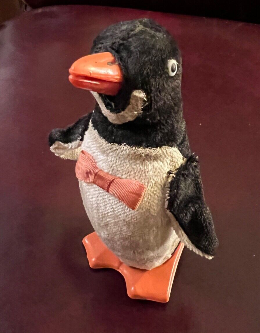 Vintage Walking Windup Penguin Toy Modern Toys Japan WORKING