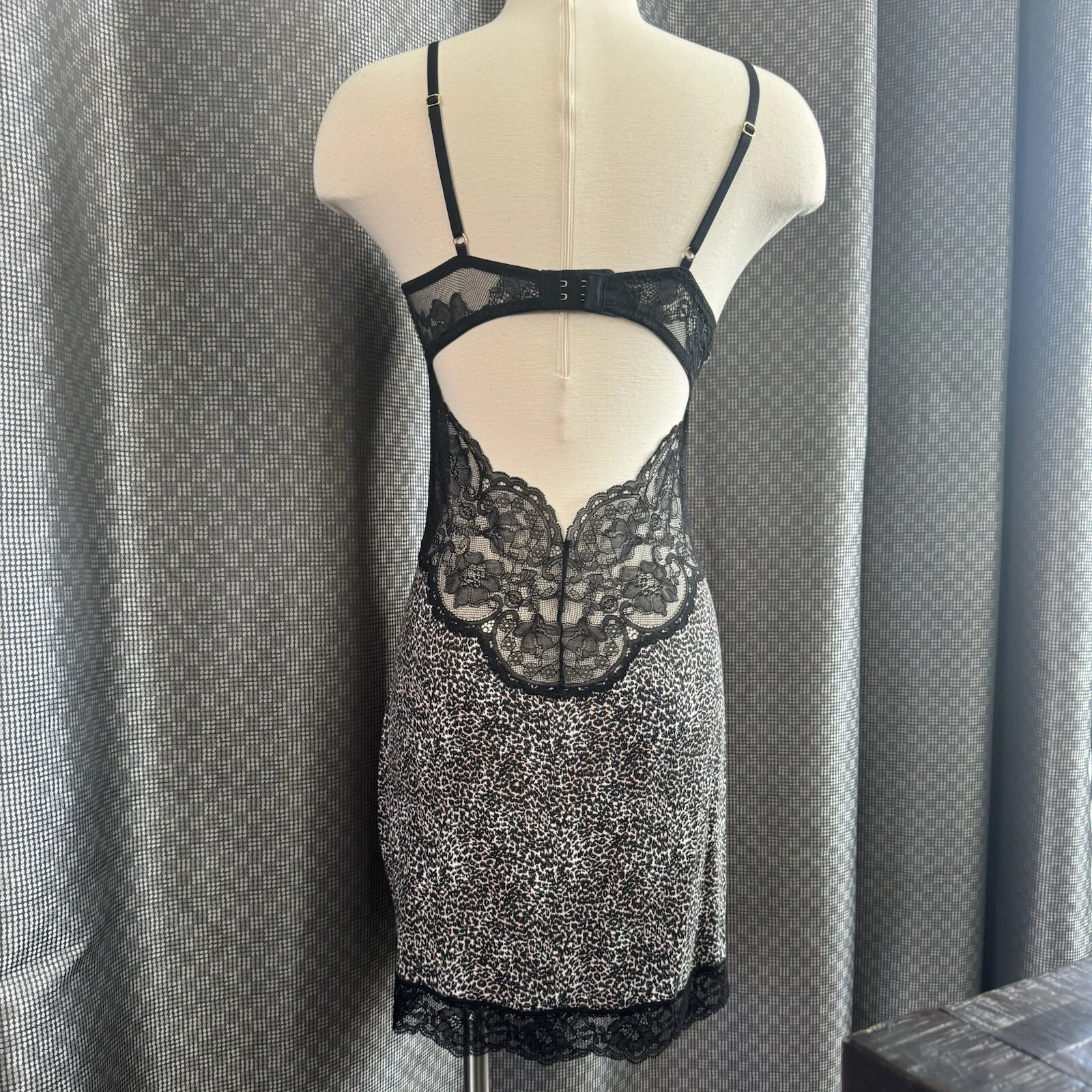 UNDERCOVER Abito slip Victoria’s Secret leopardato modal nero pizzo elasticizzato nuovo con etichette M nuovo