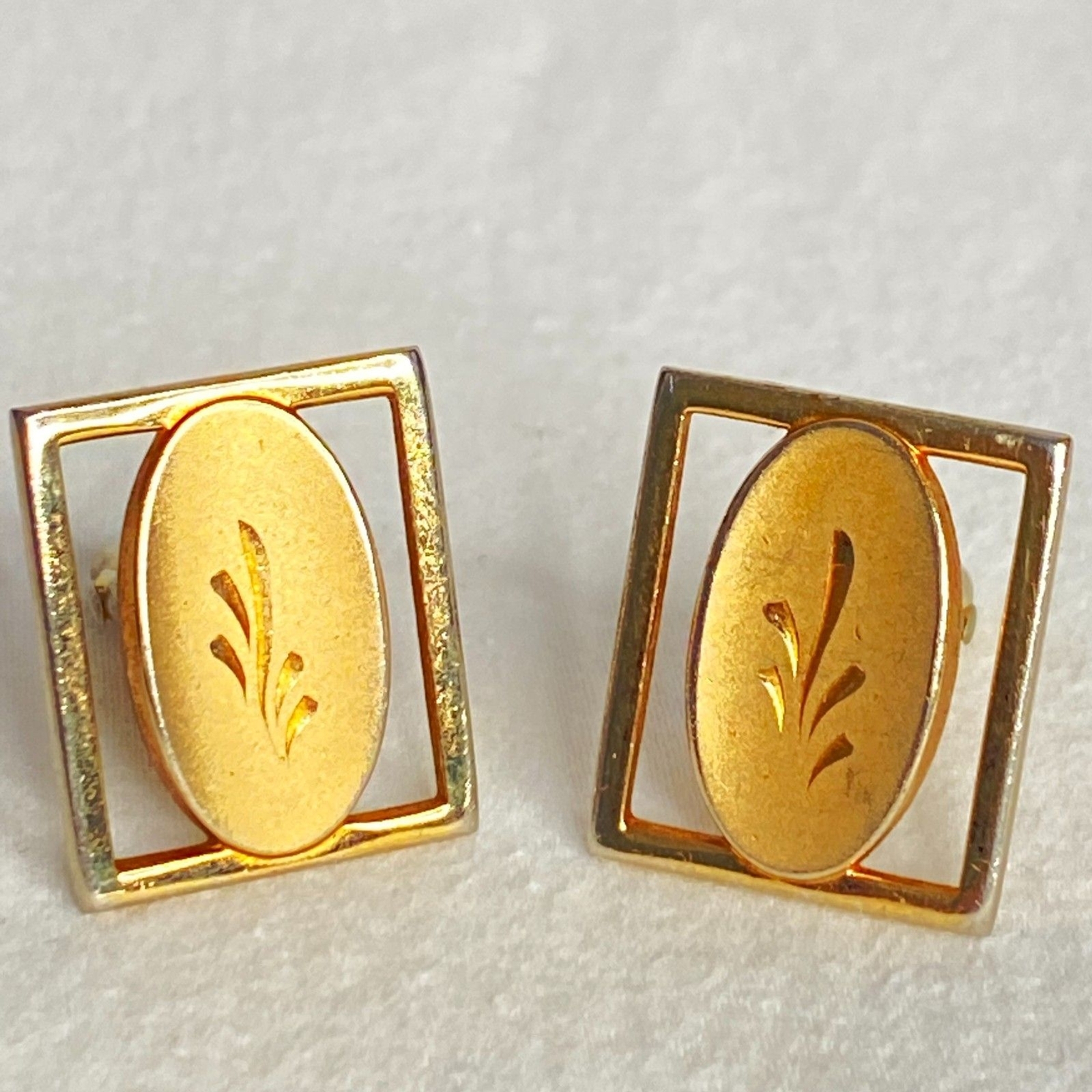 Swank Gold Tone Cufflinks Rectangular Open Frame … - image 1