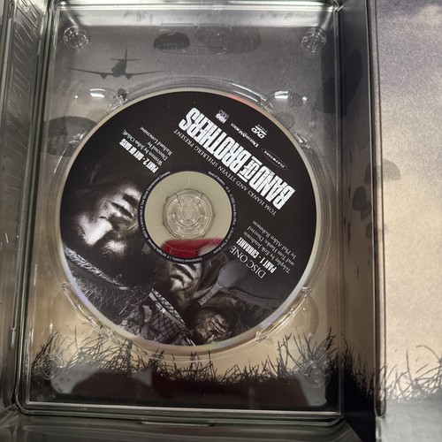 Vintage BAND OF BROTHERS: The Complete Series 6-Disc Set W/Metal Case OOP HTF - Picture 8 of 14