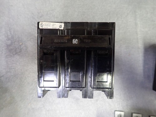 USED - Assortment of Circuit Breakers - Square D/Cutler Hammer (See Description) - Picture 3 of 9