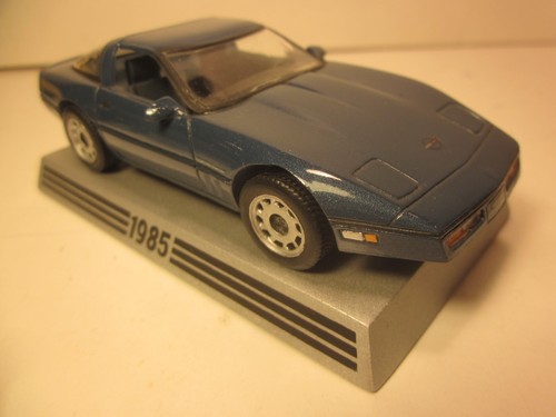 DANBURY MINT 1/43 DIECAST CORVETTE, "1985 BLUE 230 HP COUPE", ANNIV. SERIES