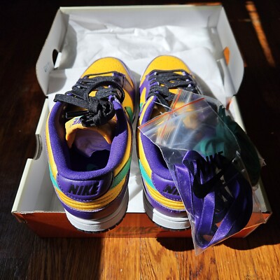 W Nike Dunk Low LL Lisa Leslie Court Purple/Clear Emerald W.7/M.5.5 (DO9581-500)