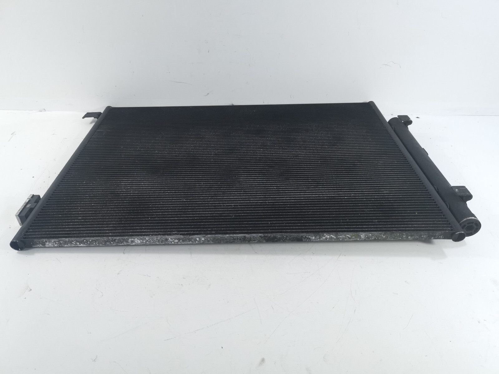 2014 - 2017 Maserati Ghibli S Q4 3.0L Front Engine AC A/C Condenser Radiator OEM