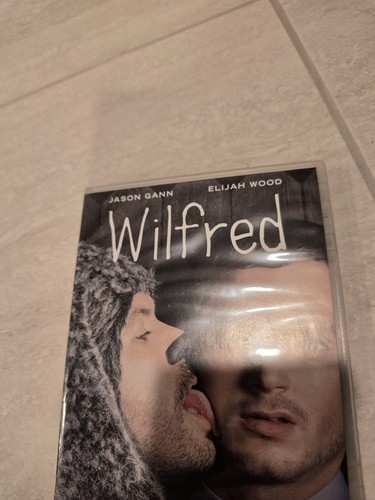 Wilfred: The Complete Season 1 (DVD, 2012, 2-Disc Set) Tested - Picture 5 of 7