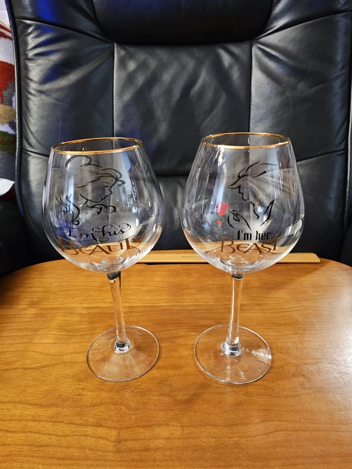 Juego de 2 copas de vino Disney La Bella y la Bestia usadas en excelente estado 9,5" Foto 4 de 4