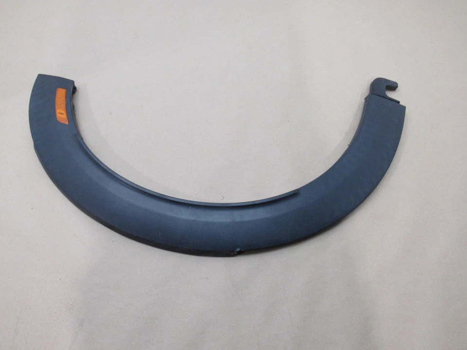 Guardabarros delantero derecho Mini Cooper Countryman S 2024 arco moldura llamarada 23-25; Foto 3 de 4