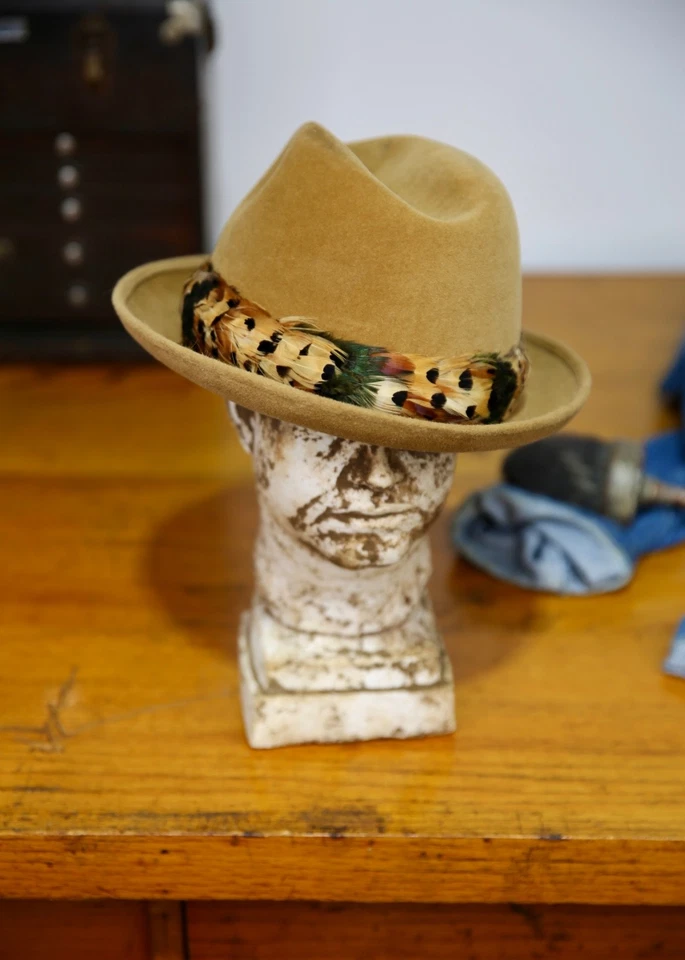 VTG Felt Velour Hat Fedora Feather Band CANADA 7 1/8 Gold Tan Pheasant - Image 2 of 4