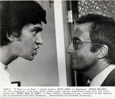 WHERE DOES IT HURT? 1972 Peter Sellers,  Rick Lenz STILL #11