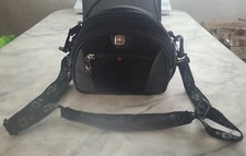 Swissgear The Sherpa Small Camera Bag Black Great Quality with Strap