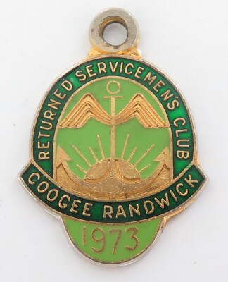 1973 Coogee Randwick Returned Servicemens Club Members Badge.
