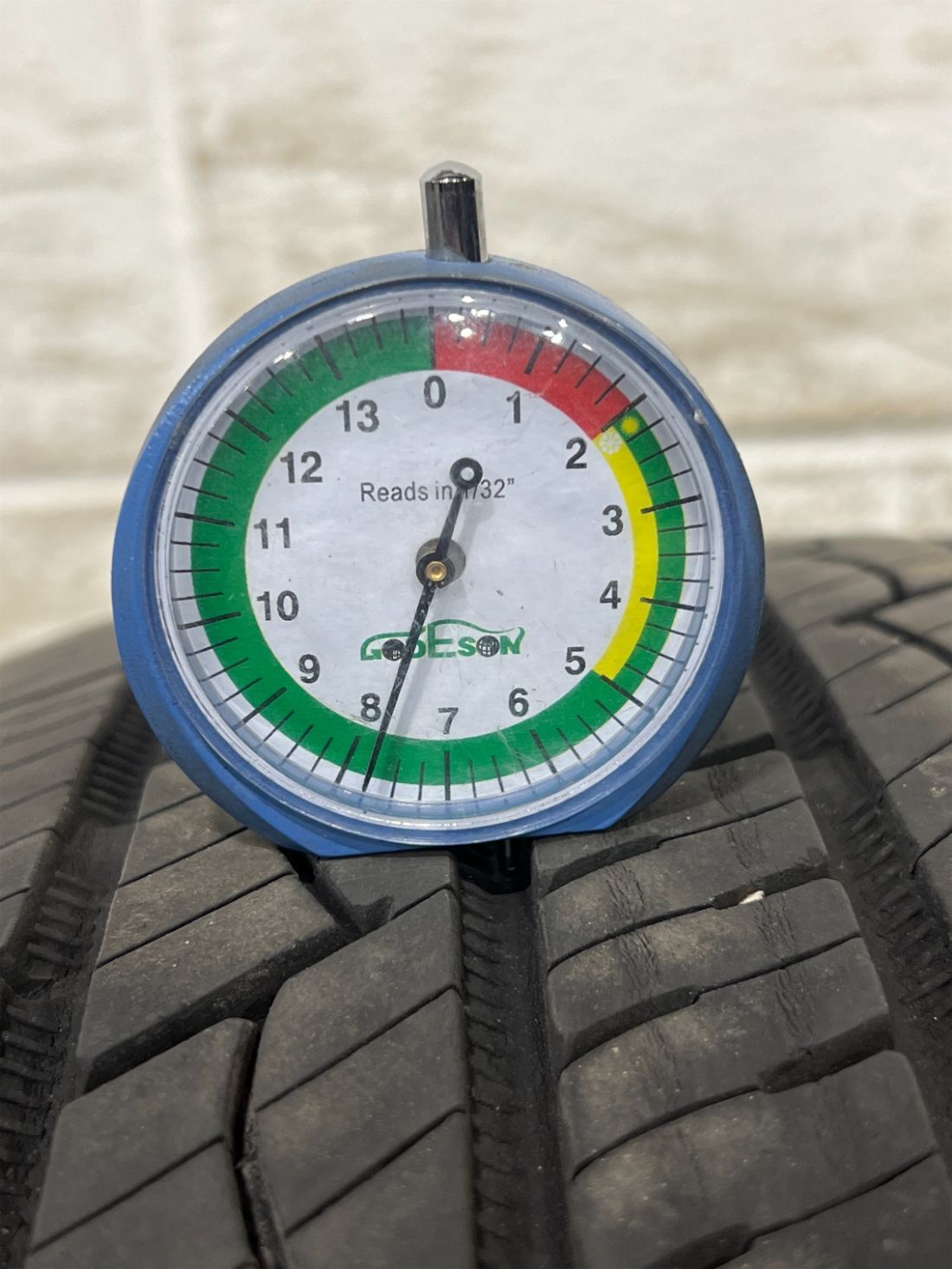 4x P225/65R17 Continental Control Contact Tour A/S Plus 9/32 Used Tires