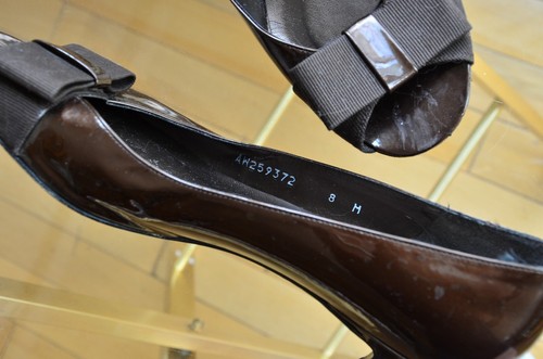 Stuart Weitzman Kitten Bow Heels Patent Leather Pumps Peep Toe Shoes Size 8 - Picture 14 of 14