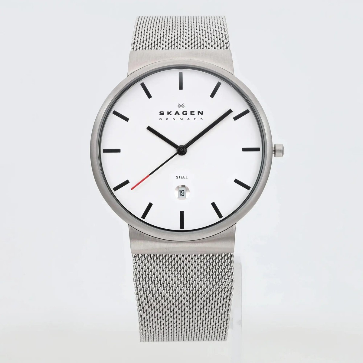 Skagen Klassik Stainless Steel White Dial Mesh Band Mens Quartz