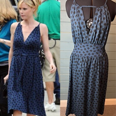 Marc by Marc Jacobs Kleid blau Gänseblümchenmuster Gr. M ASO Claire Dunphy ModernFamily