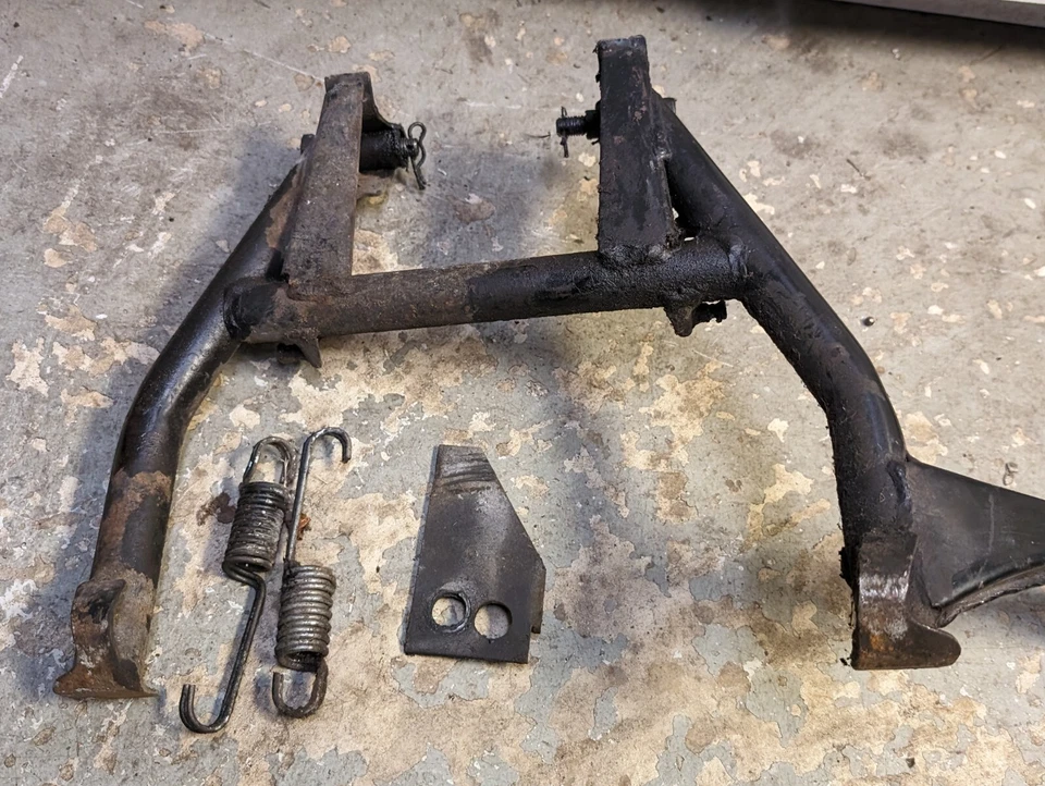 1986 年川崎 NINJA 1000R 中心主支架 34011-1123 — 第 3/3 张图片