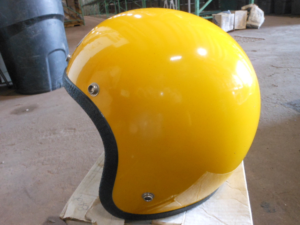 Vintage NOS Buco Size Small Yellow Fiberglass Open Face 5 Snap