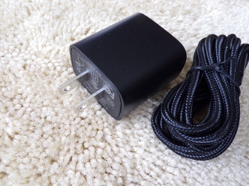 USB Wall Charger and 10 Ft Braided Cable - USB-C; b2 - Photo 2 sur 5