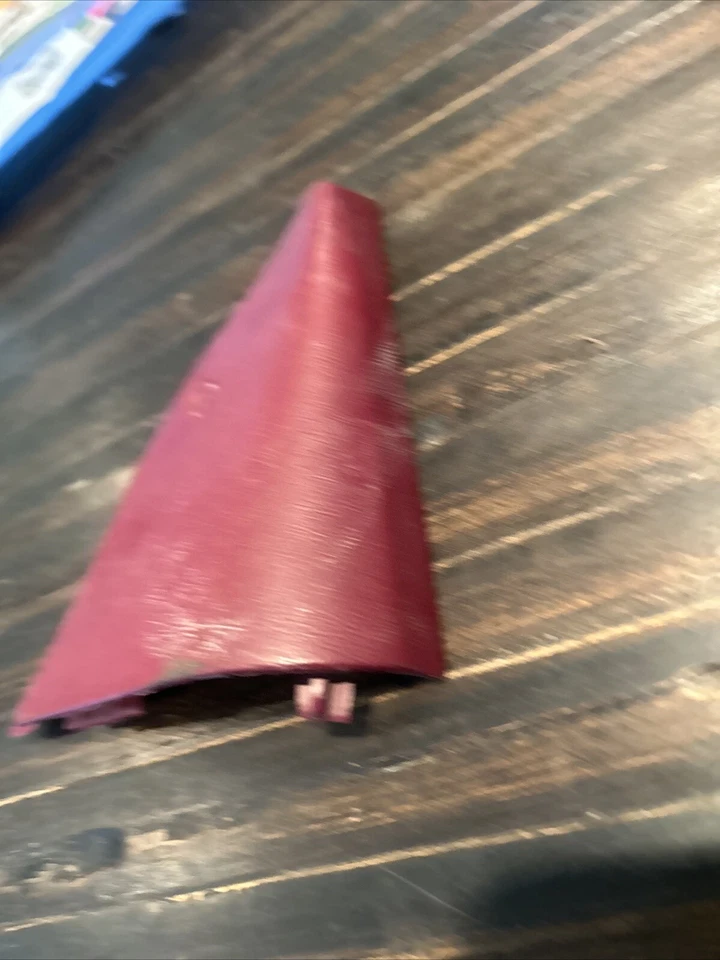 86-88 庞蒂亚克 Oldsmobile Delta 转角盖装饰面板右红色原始设备制造商 — 第 2/3 张图片