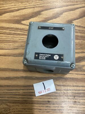 Westinghouse Cont. Station Heavy Duty Nema 4 600V AC 250 DC 3 1/2 X 3 1/2 X 2.5