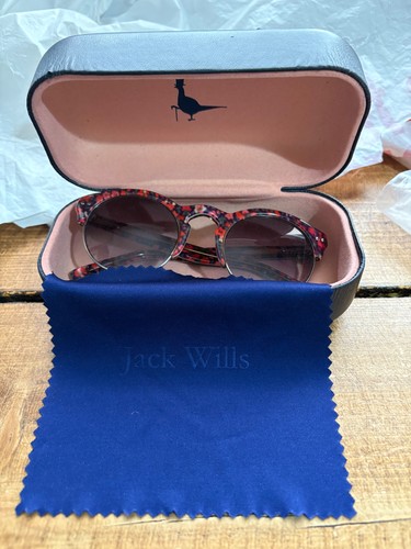 Jack Wills Sonnenbrille mit Blumenmuster und Box & Tuch