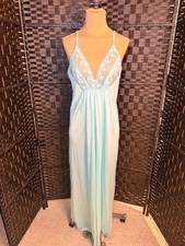 Vintage 1980s JCPenney Seafoam Lace Nylon Full Slip/Nightgown
