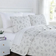 , Inc. Oversized Coverlet Set, Sweet Flowers Print Quilted Bedspread Queen Si...
