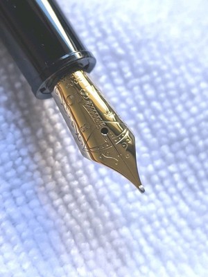 Montblanc Writer's Limited Edition Friedrich Schiller fountain pen 18k Fine nib