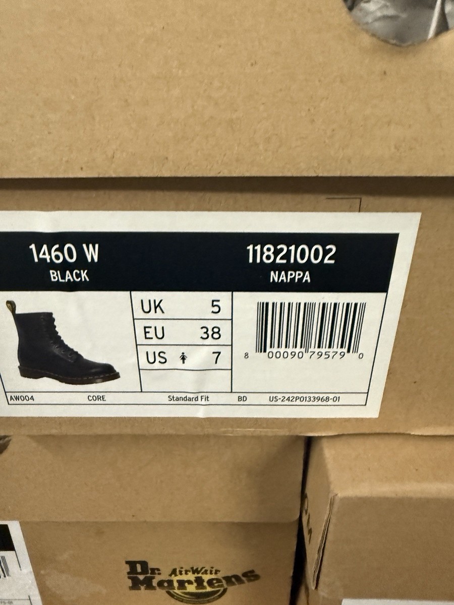 Dr. Martens Women 1460W Eight-Eye Lace-Up Boot, Blk Nappa