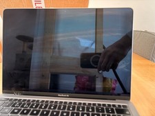 Apple MacBook Air 13.3 in (256GB SSD, Intel Core i3 10th Gen., 1.10 GHz, 8GB)...