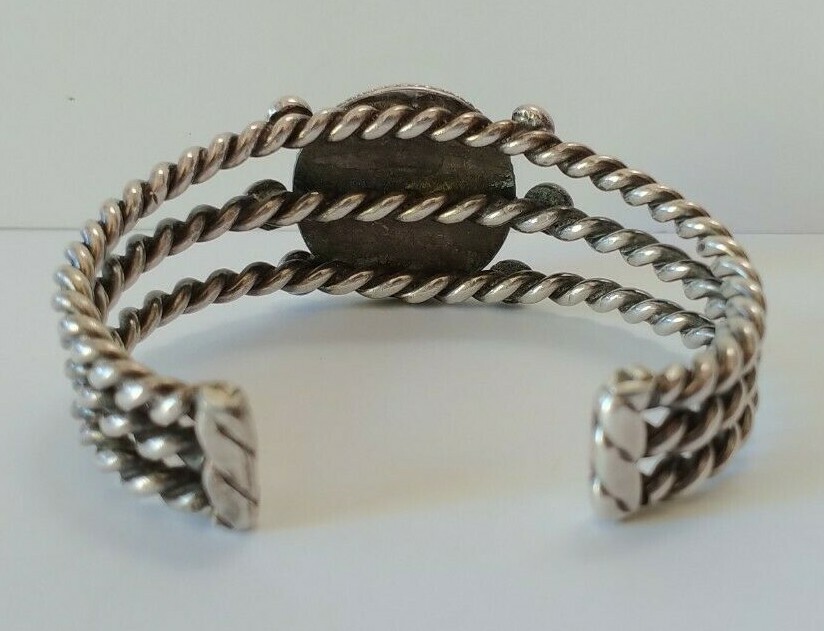 VINTAGE 1940'S NAVAJO INDIAN TWISTED WIRE SILVER GREEN VINTAGE 1940'S NAVAJO INDIAN TWISTED WIRE SILVER GREEN