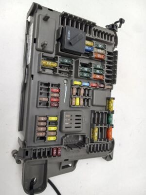 POWER DISTRIBUTION FUSE BOX MODULE FOR BMW X5 2008 PN B010105300