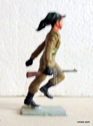 STARLUX 1/32 BERSAGLIERI AU DEFILE avec pistolet mitrailleur