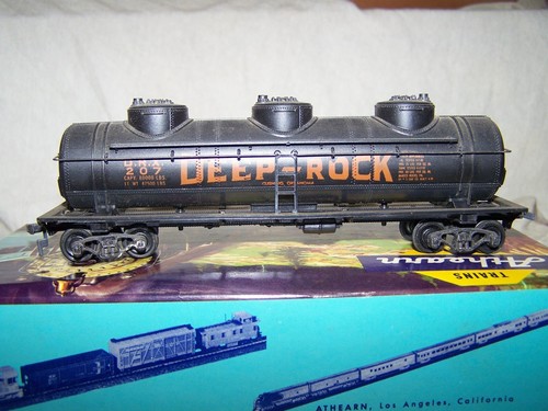 Athearn HO Three Dome Tank Car Deep Rock(RTR) - Picture 3 of 20