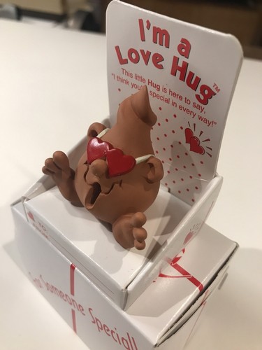 "I'm a Love Hug" - The Hug Factory Collectible Figure NIP - Picture 3 of 8